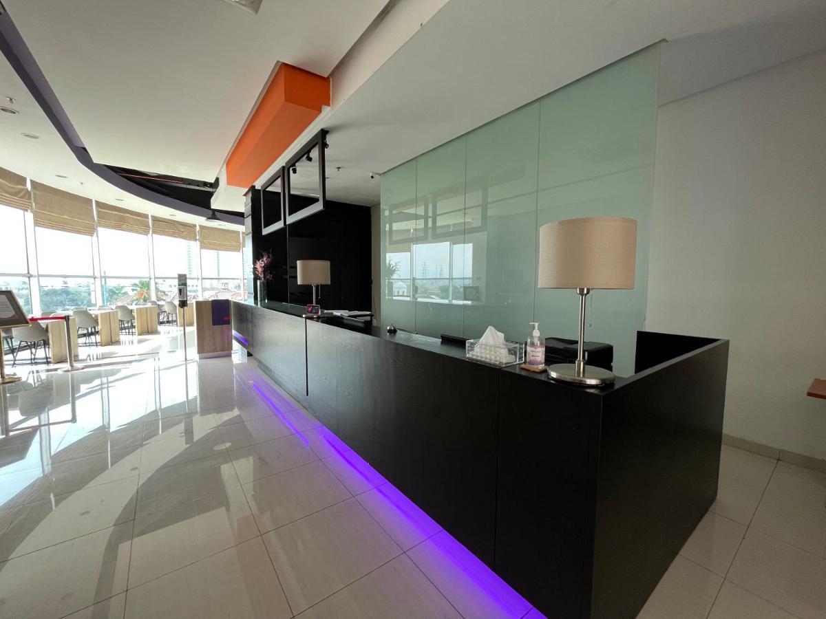 Luminor Hotel Metro Indah - Bandung By Wh Cicadas Exteriér fotografie